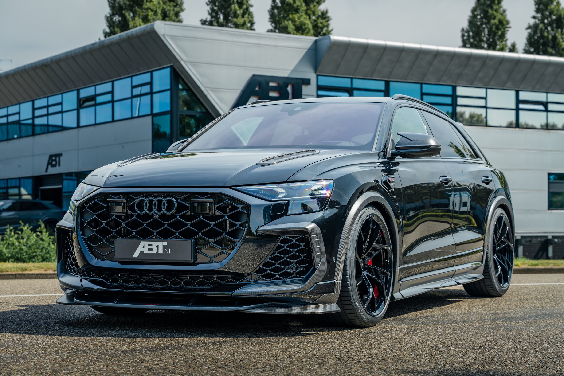 AUDI RSQ8 ABT Legacy Edition 10/100