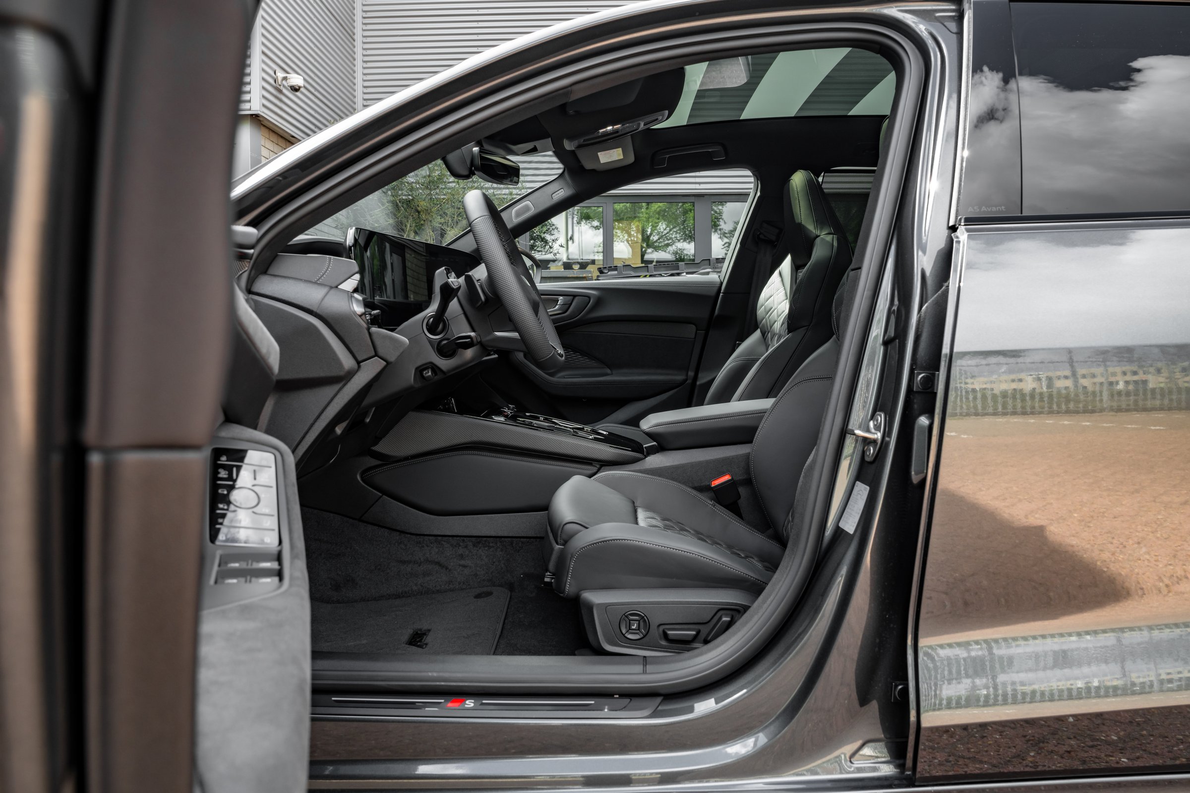 Interior 5