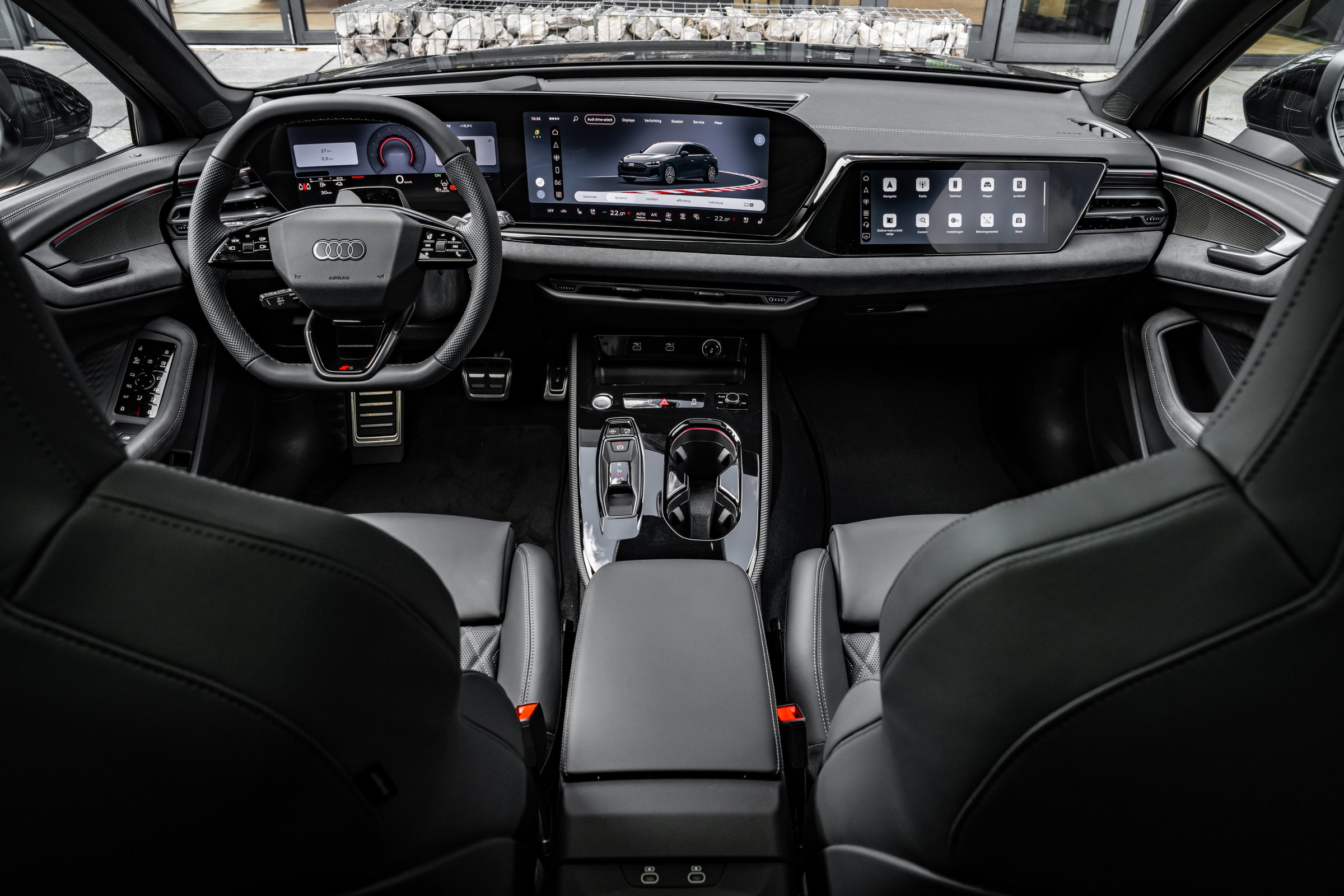Interior main