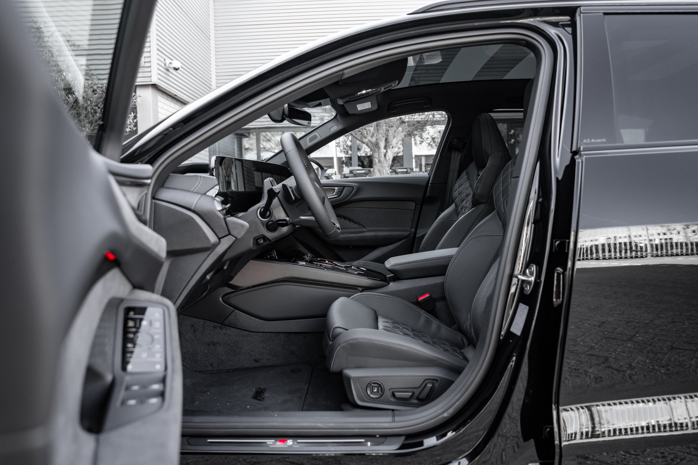 Interior 4