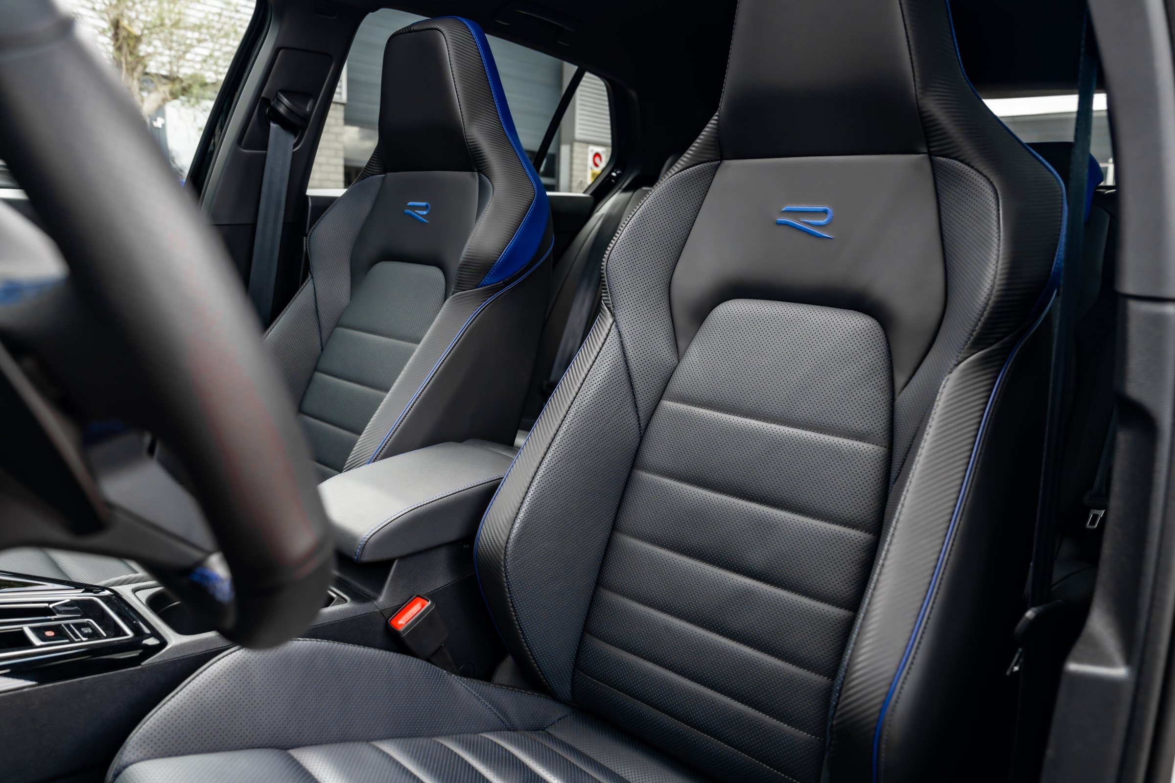 Interior 4