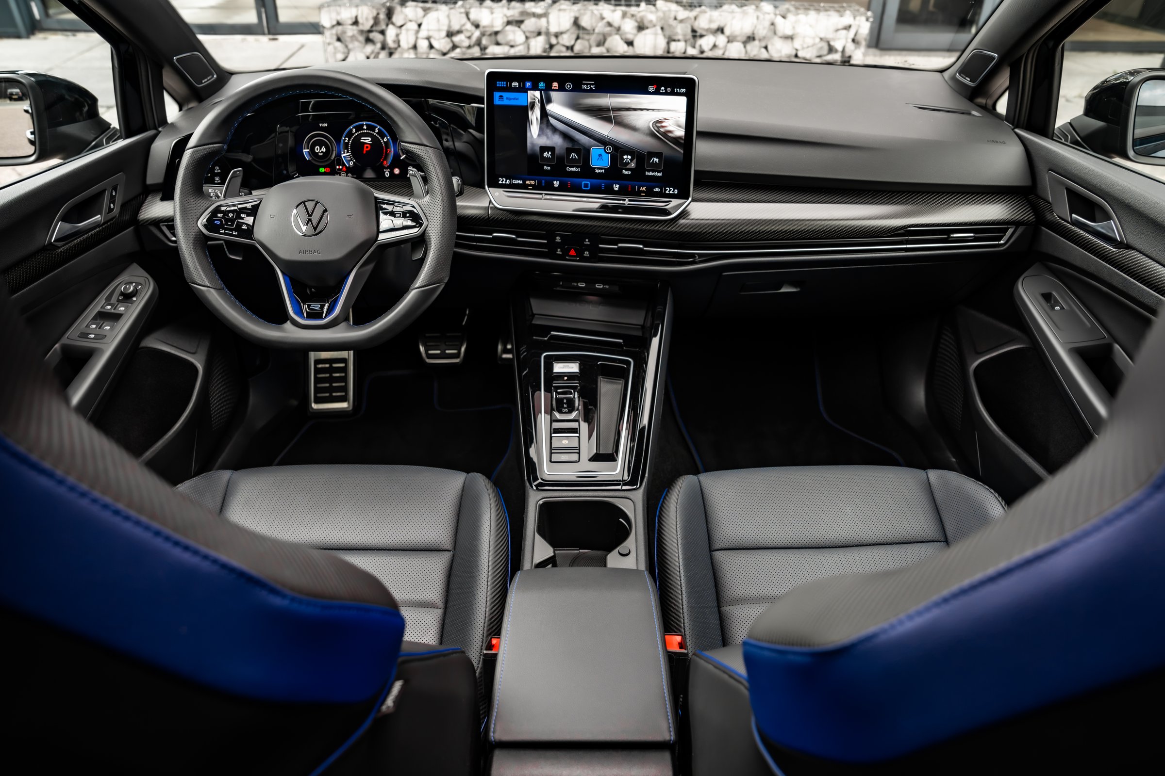 Interior main