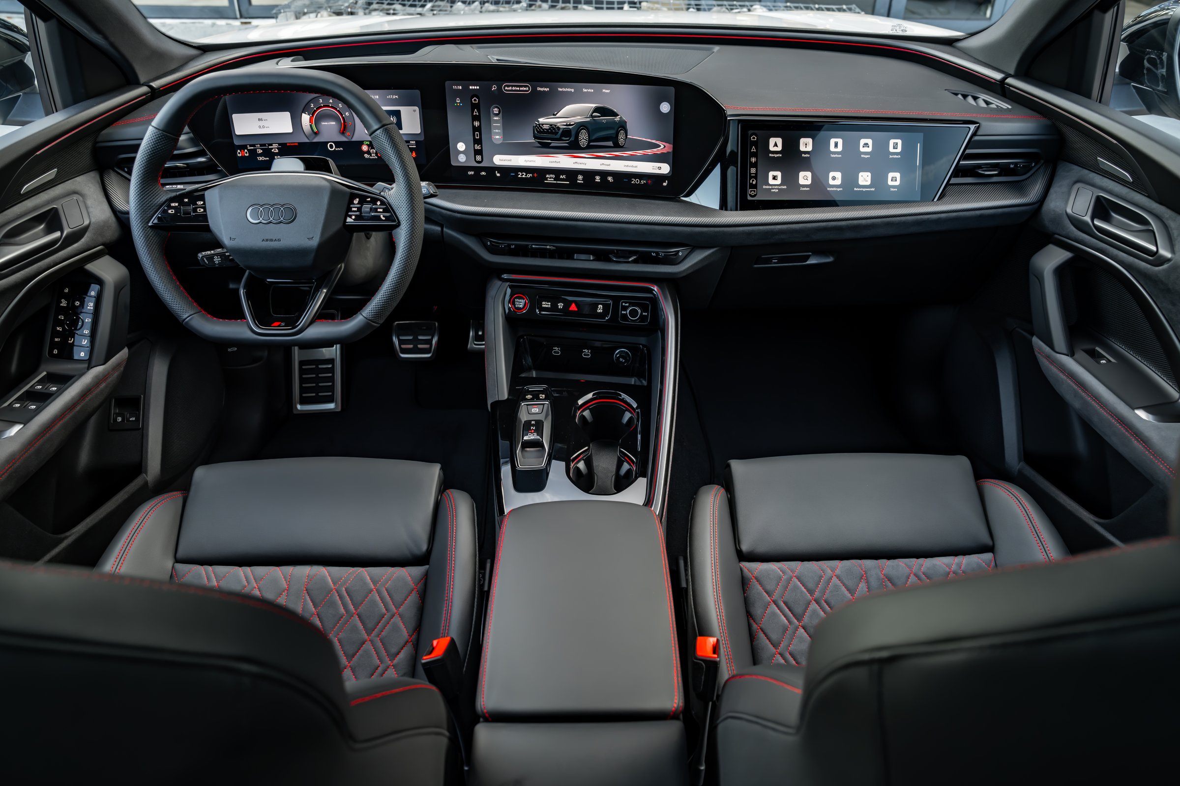 Audi Q5 Sportback ABT Aero 2.0 e-hybrid 428pk quattro Competition — interieur
