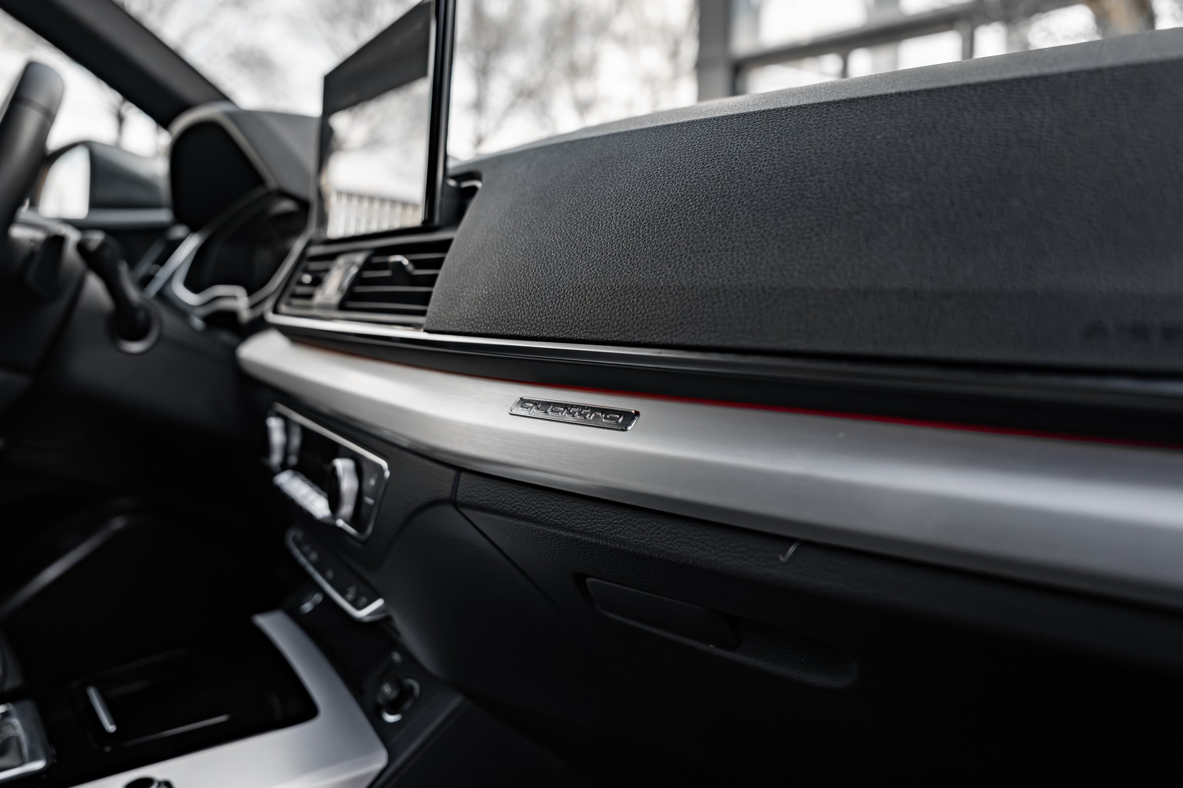 Interior 5
