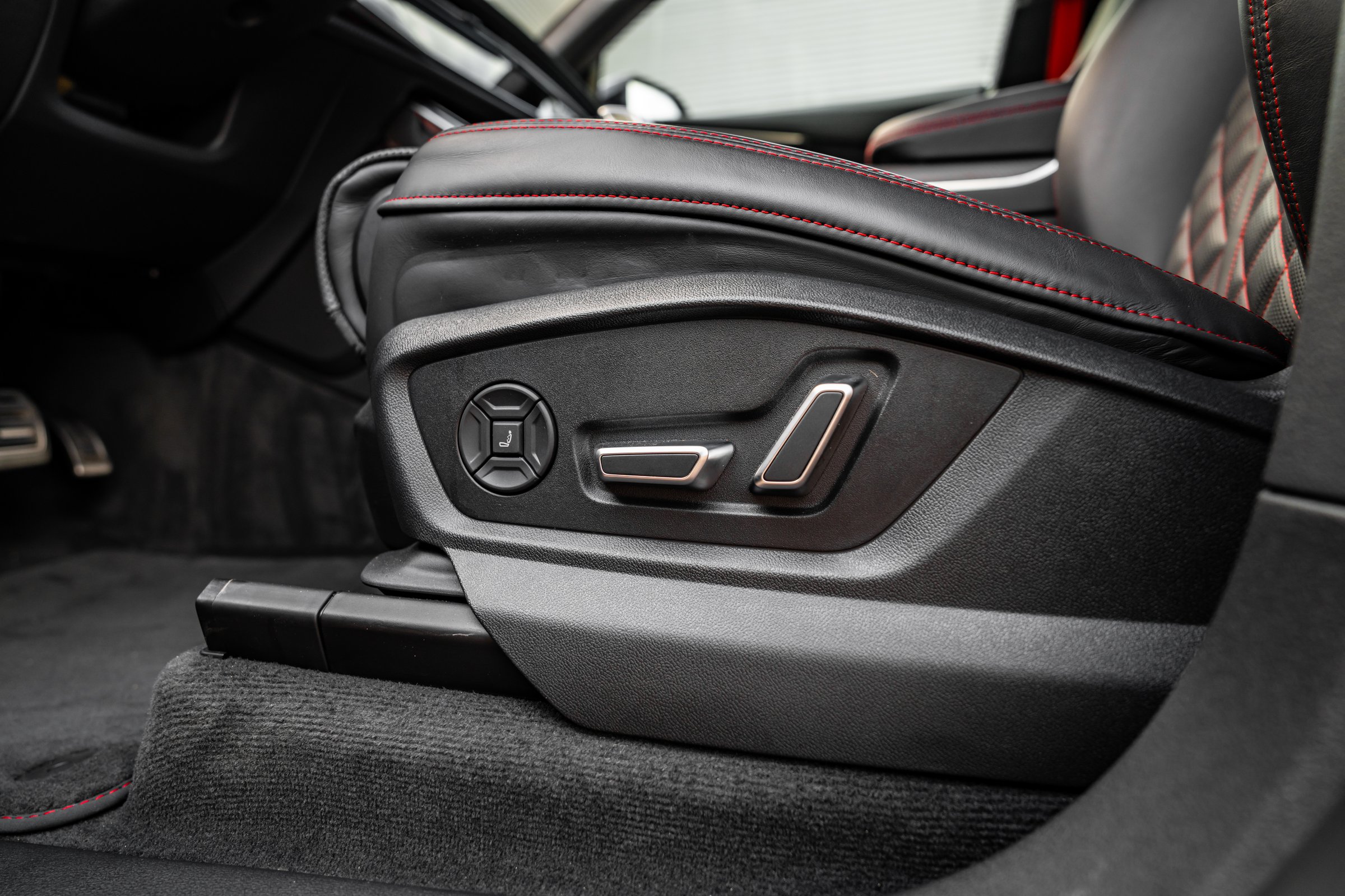 Interior 5