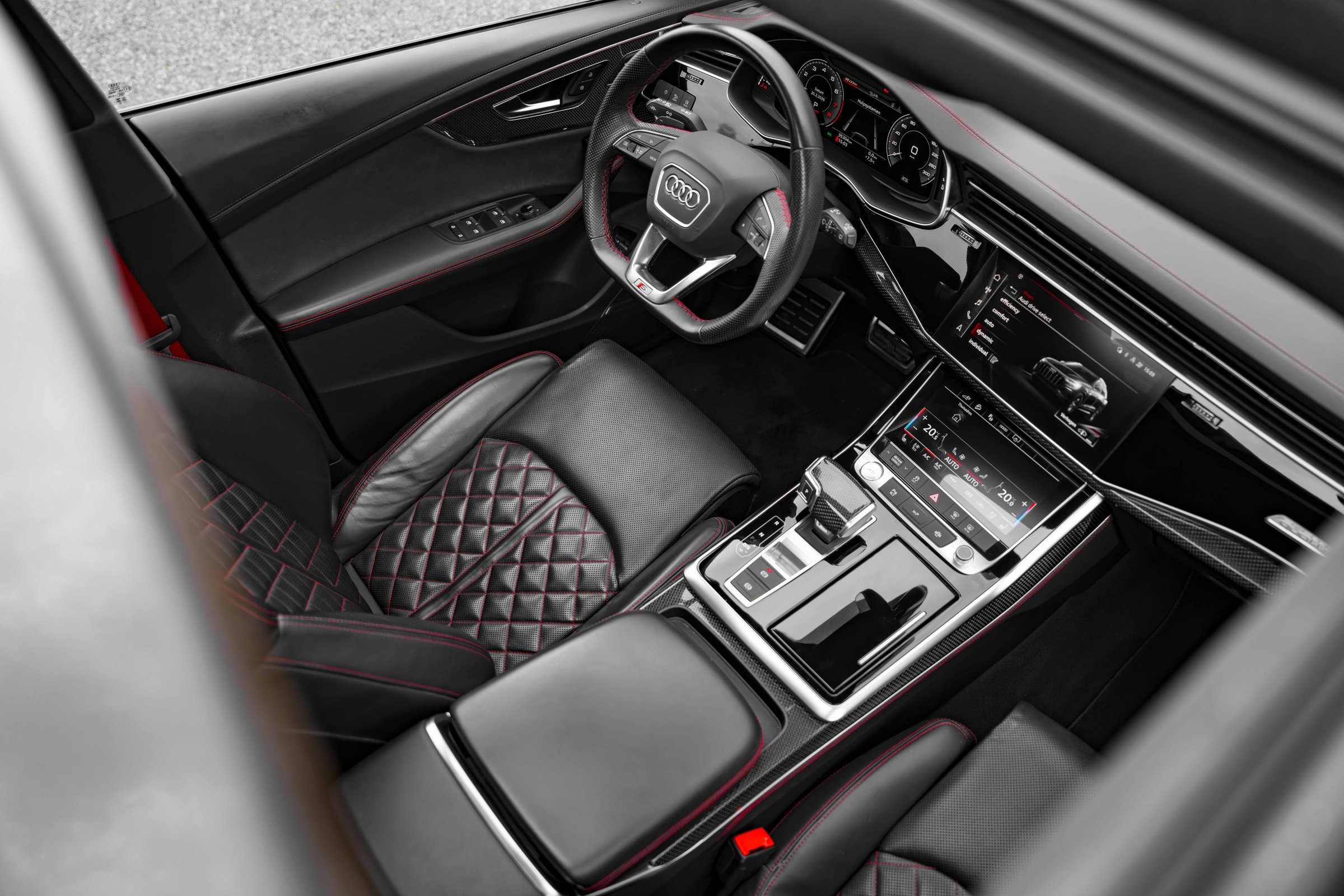 Interior 3
