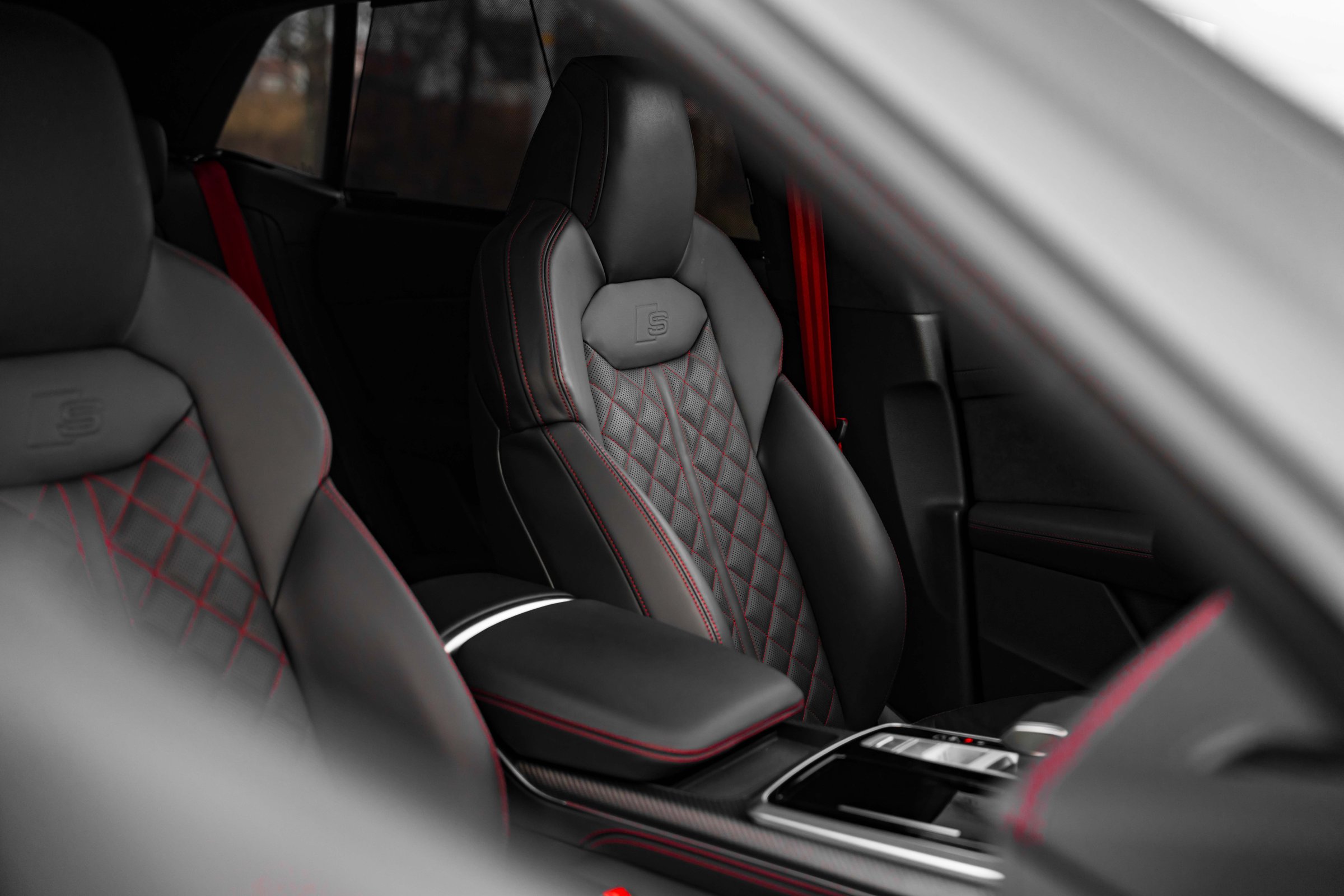 Interior 5
