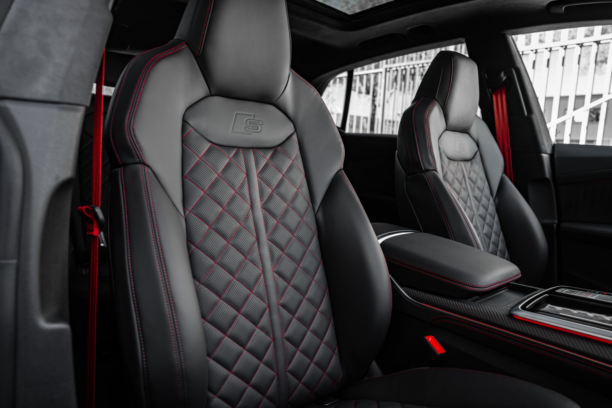 Interior 5