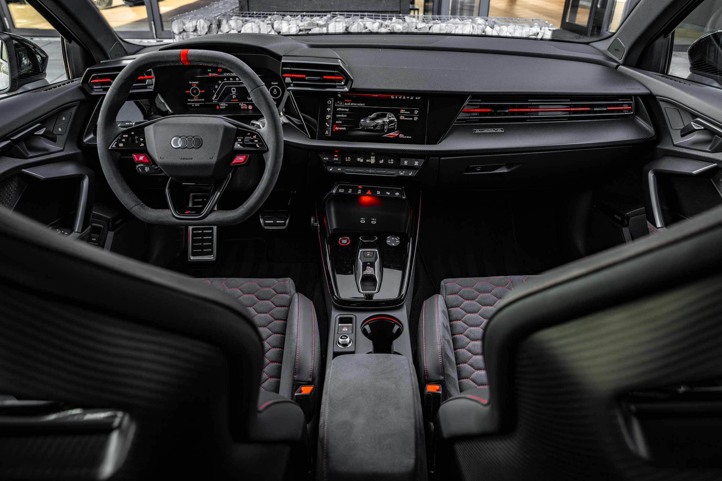 Interior main