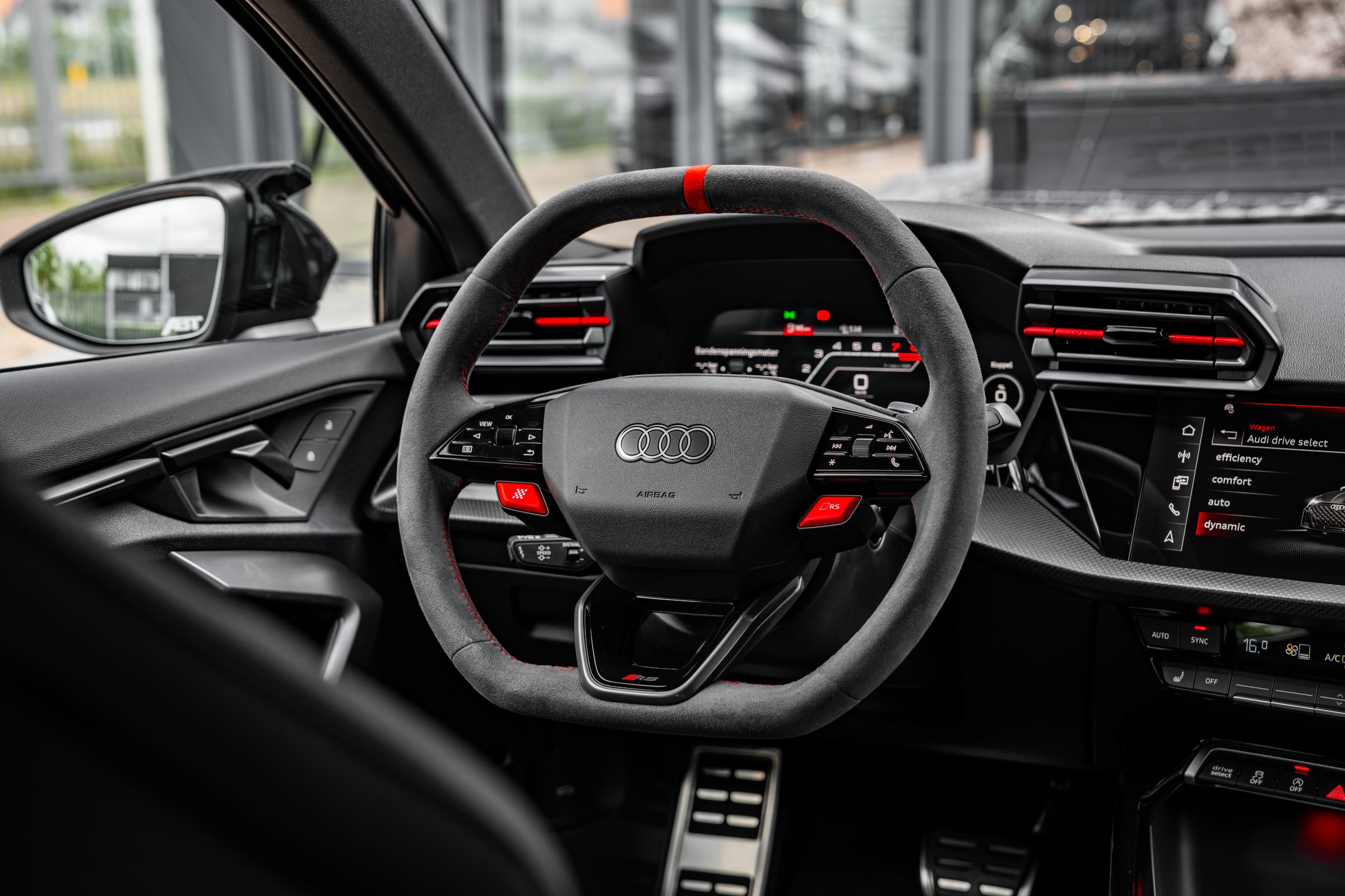 Interior 3