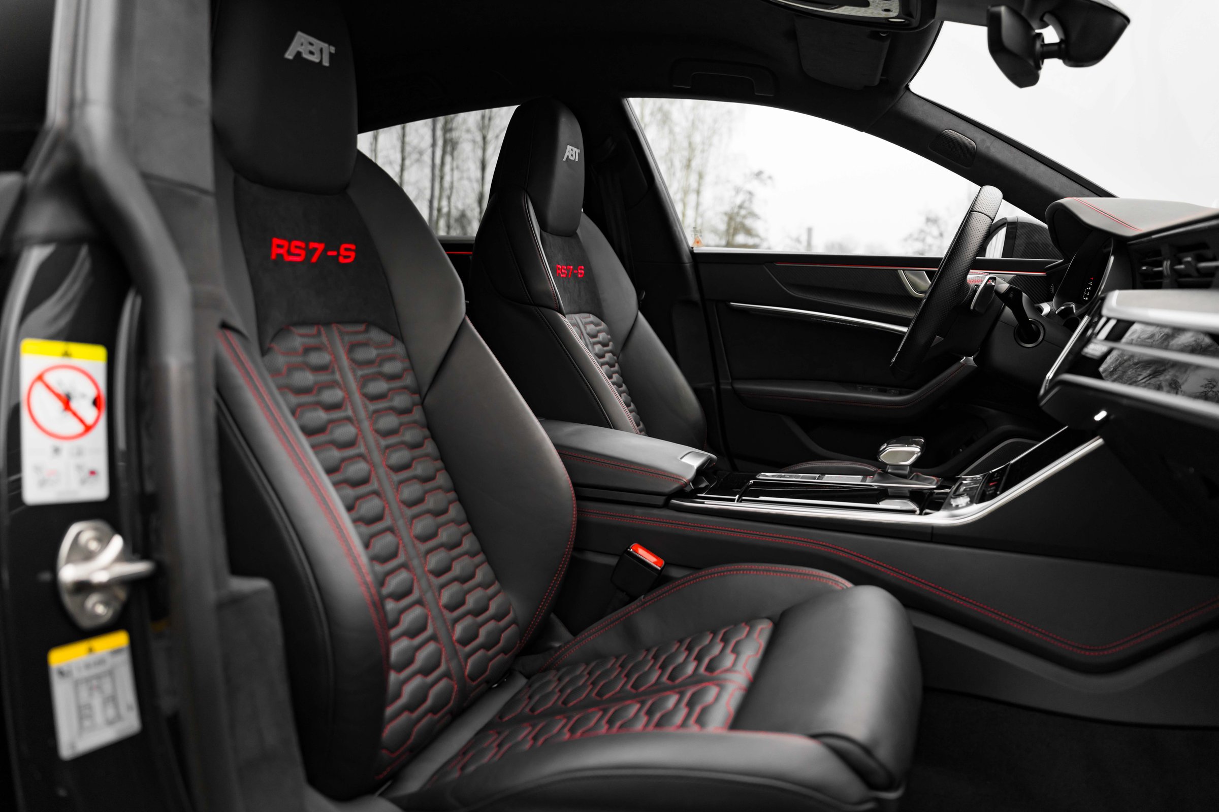 Interior 3