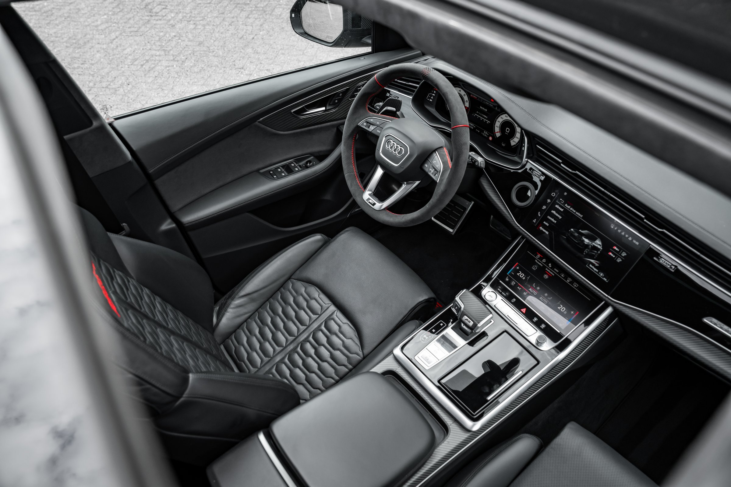Interior 5