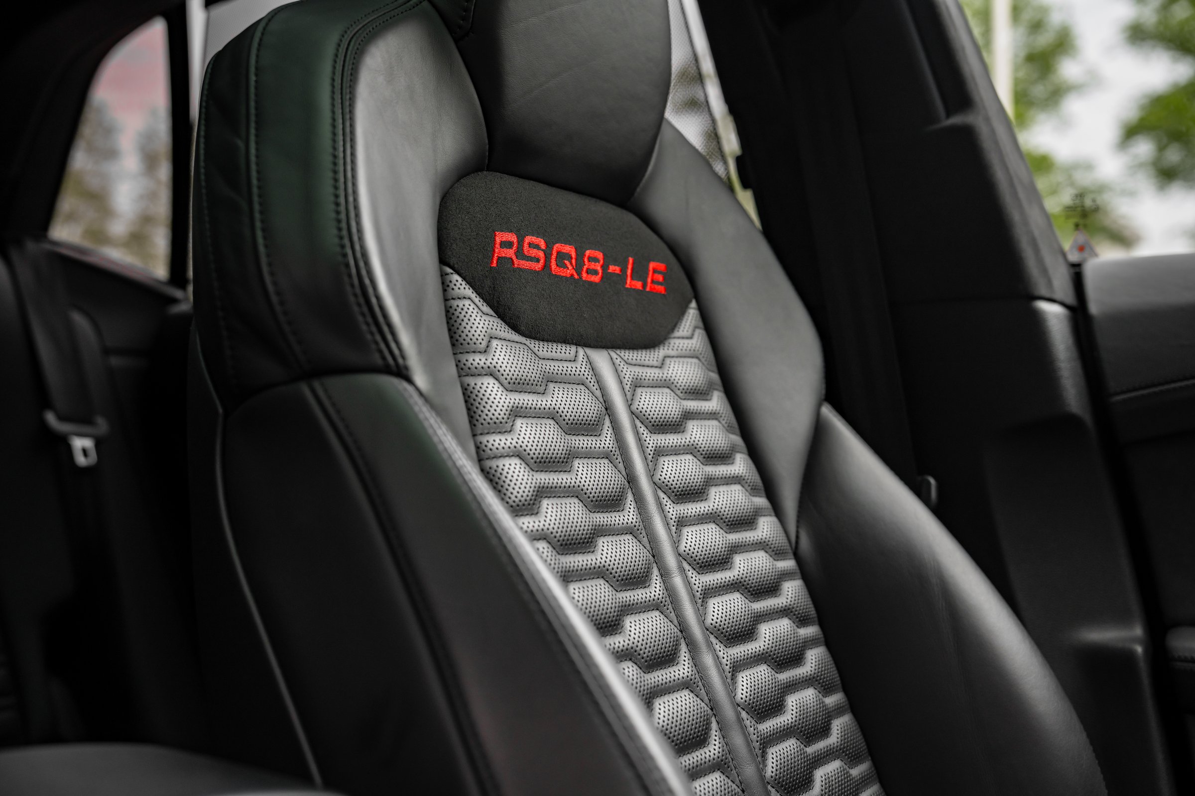 Interior 4