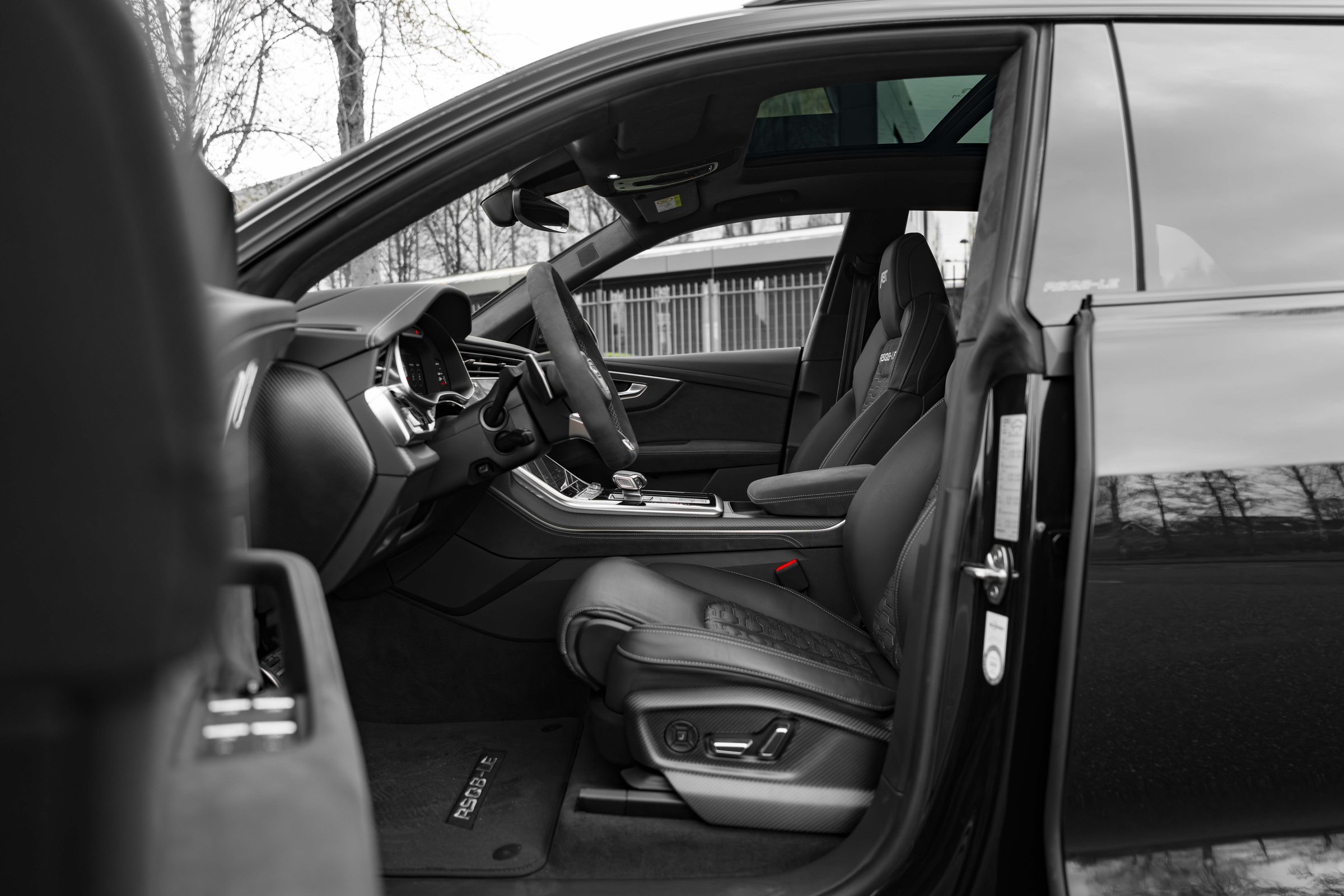 Interior 4