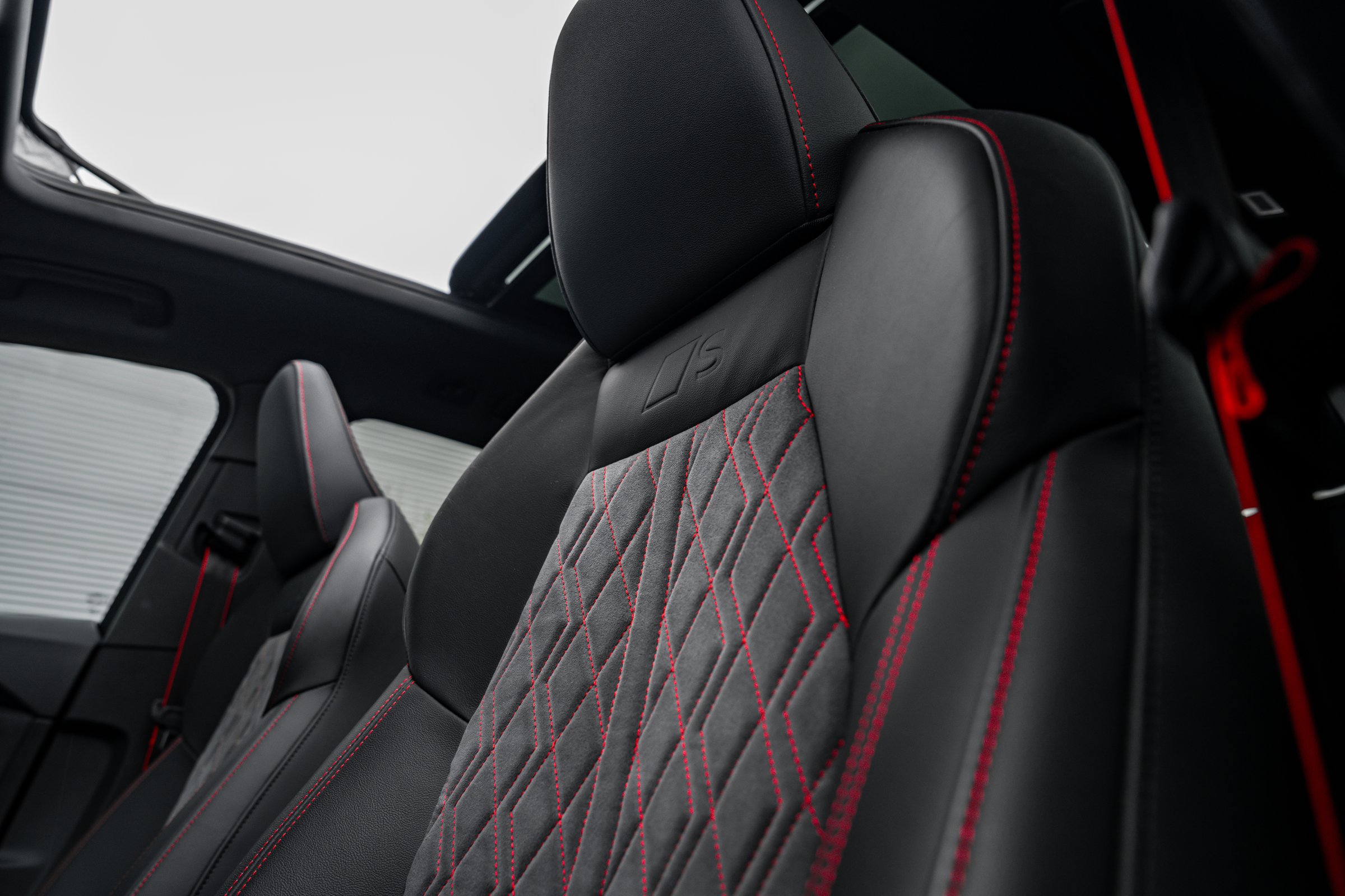 Interior 5