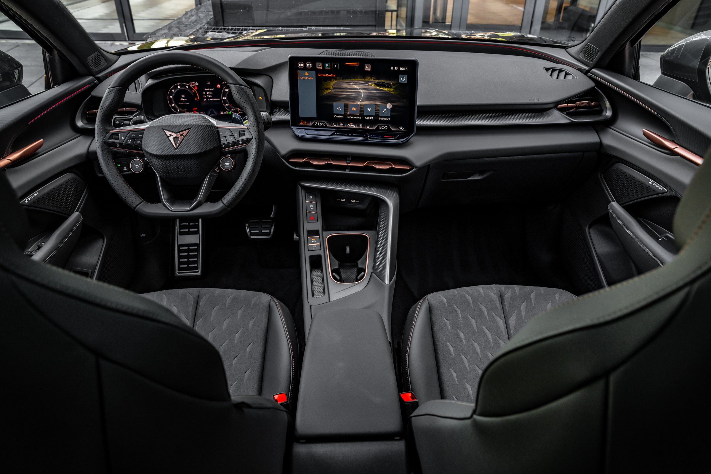 Interior main