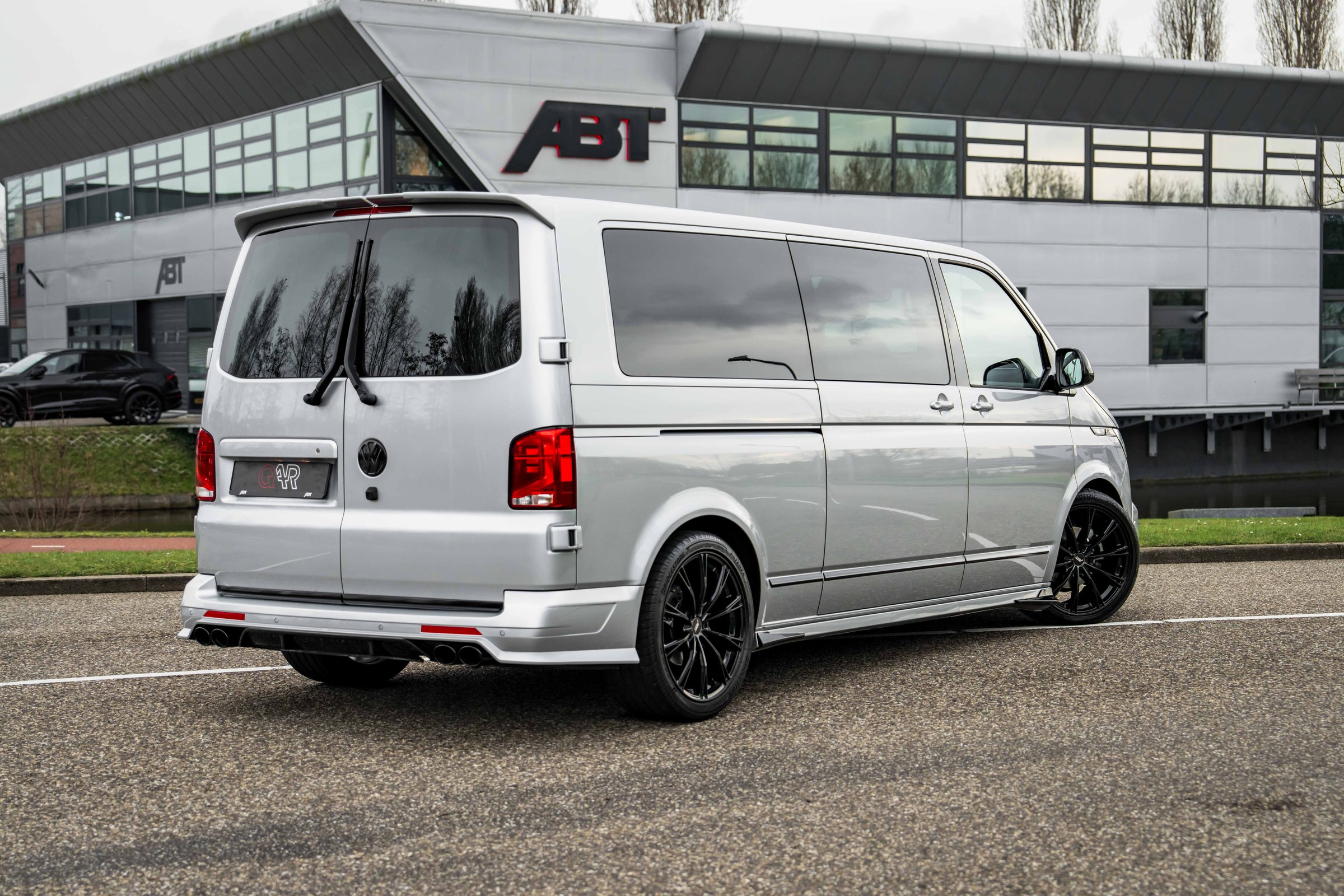 Volkswagen Caravelle 2.0 TDI 180pk ABT L2H1 DC